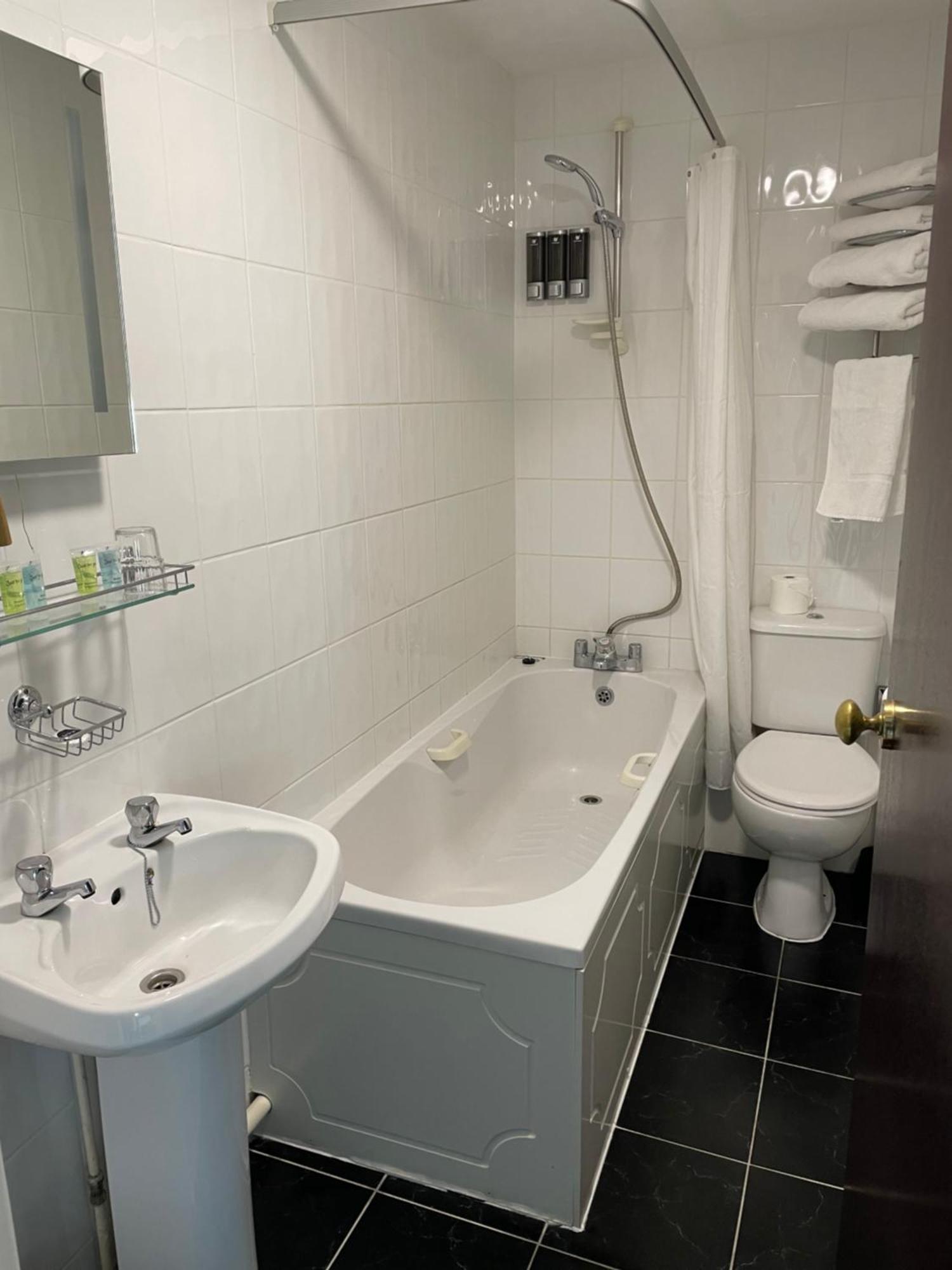 Keats Green Hotel Shanklin Esterno foto