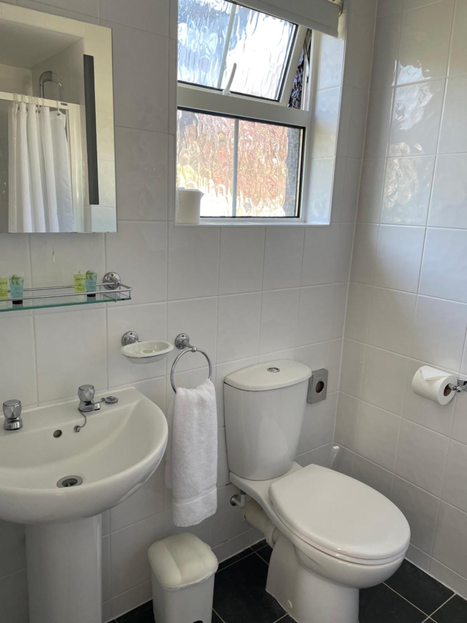 Keats Green Hotel Shanklin Esterno foto