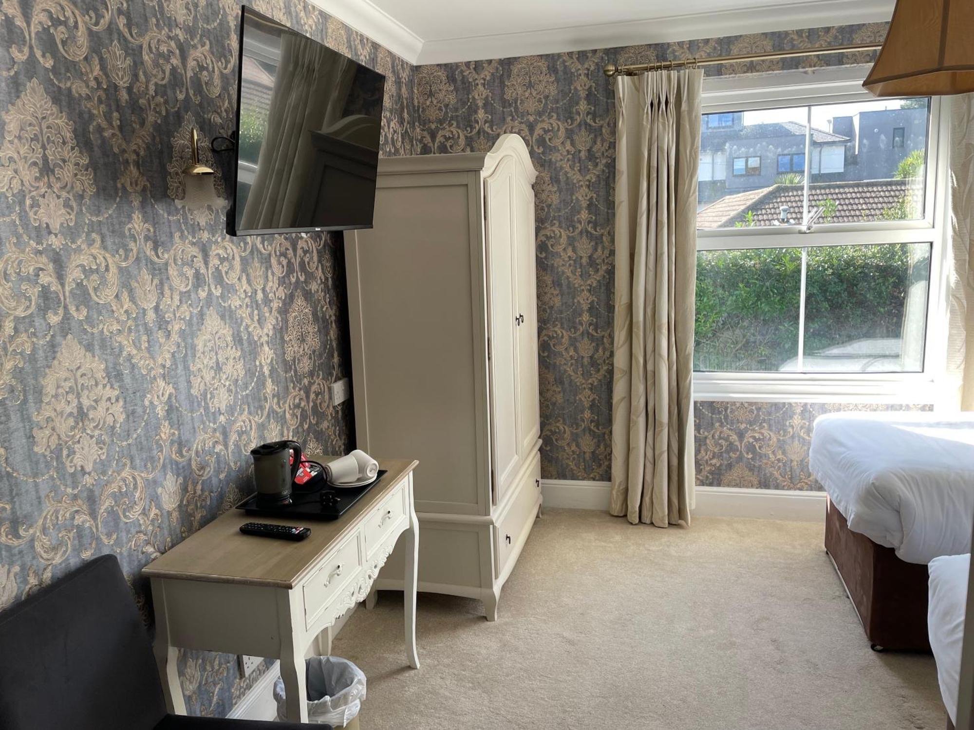 Keats Green Hotel Shanklin Esterno foto